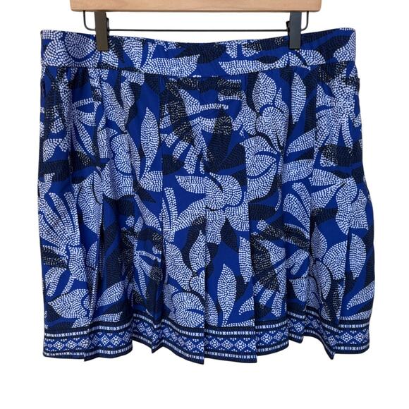 Chico's Zynergy Athletic Skort w Zip Pockets, Pleats, Floral Print NWT size 14 - Picture 2 of 6